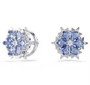 Elegantes pendientes de copo de nieve chapados en oro con cristales cultivados en laboratorio azul joyería personalizada festiva B2B proveedor a granel proveedor - Product Image 2