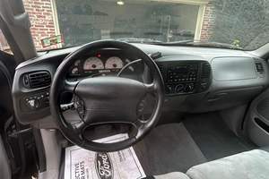 Ford F-150 SVT Lightning 2001 Usada, Motor V8 Supercargado, Caja de Carga Flare-side, Mayormente Sin Modificar - Product Image 5