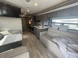 PROVEEDOR de Autocaravana Usada T h o r Freedom Traveler A29 del 2022 en Venta - Product Image 2