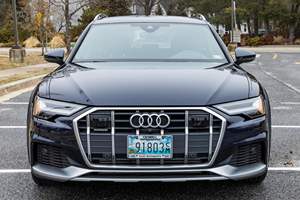 Audi A6 Allroad Quattro Prestige Turbo V6 d'occasion, modèle 2025, couleur bleu ciel métallisé, intérieur brun Sarder, non modifiée - Product Image 1