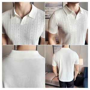 Camiseta de manga corta de punto a rayas de talla grande para hombre, Camiseta con cuello en V de color sólido y parte superior elástica - Product Image 2