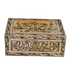 Caja de regalo con incrustaciones de hueso hecha a mano con diseño floral y pintura en relieve pulida para almacenamiento decorativo de recuerdos de joyería - Product Image 1