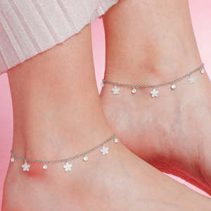 Cheville en or 18 carats et acier inoxydable Hallmark avec zircone florale, plaqué or, motif cloche et étoile, cadeau - Product Image 1