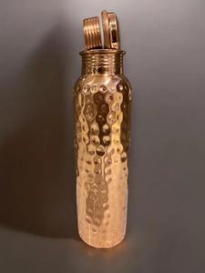 Bouteille d'eau en cuivre pur 100% avec motifs de diamants complexes Verres d'hydratation sains élégants pour la vente à l'exportation - Product Image 3