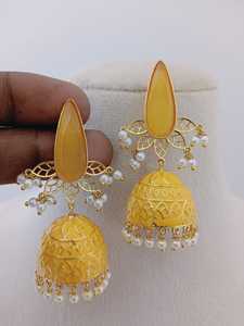 Conjunto de pendientes de gota de moda a granel Blossom Jhumka, diseño de piedra de lágrima personalizable, producto hecho de latón suave y brillante - Product Image 2