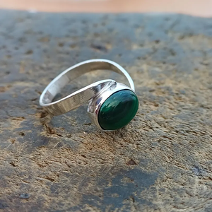 Vente en gros de bague en argent sterling 925 sertissage de pierres précieuses malachite cadeau de mariage élégant pour les fêtes - Product Image 2