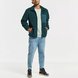 Chaqueta Sherpa con Capucha Estilo Urbano, Color Sólido, Logotipo Personalizado, Cierre de Cremallera, Corte Holgado Unisex, Diseño de Parches de Camuflaje - Product Image 2