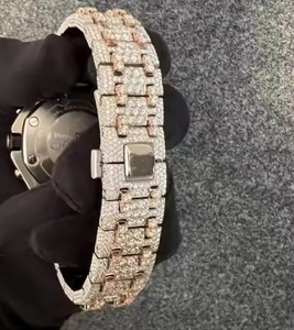 Montre glacée à la mode d'approvisionnement direct d'usine avec cadran CZ pièce éblouissante pour les séances de photos et les mariages pour l'approvisionnement mondial - Product Image 3