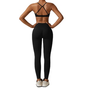Logo personnalisé Shorts de yoga sans couture 3 pièces Legging Gym Fitness ensembles pour femmes vêtements de sport d'entraînement grande taille solide 3 pièces entraînement - Product Image 3