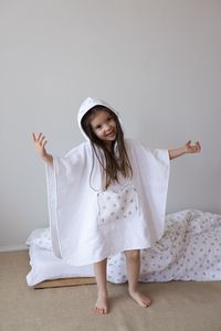 <b>White</b> star pattern <b>towel</b> Cotton soft absorbent poncho Kids hooded bath <b>towel</b> Child bath poncho <b>white</b> - Product Image 2