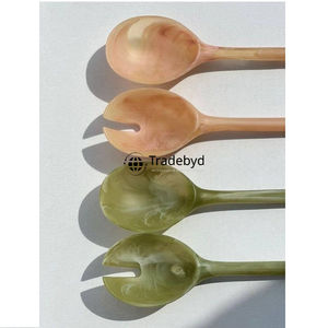 Cuchara de resina decorativa para el estilo de alimentos y uso de exhibición de comedor por Tradebyd - Product Image 1