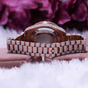 Reloj Unisex de Lujo con Correa de Cuero, Diamante Moissanite, Resistente al Agua, Esfera de Cristal Analógica, Estilo Hip Hop, Personalizado - Product Image 4