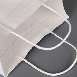 Sac d'emballage en papier kraft blanc avec logo imprimé personnalisé pour bijoux cosmétiques chaussures vêtements avec poignée pour achats de cadeaux - Product Image 3