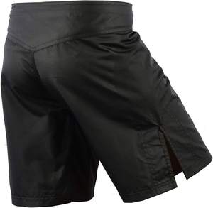 Shorts de MMA ideales para las rondas de combate, con estructura abierta y flexible para combinaciones rápidas y limpias. - Product Image 3