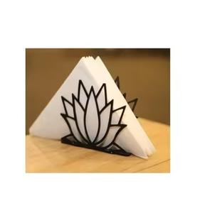 Porte-serviettes de mariage avec des motifs complexes en métal lotus ajoutant de l'élégance à la décoration de table de votre événement - Product Image 1