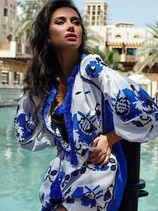 ชุดเดรสปักลายยูเครนแขนยาวมีเดือยสีขาวน้ำเงินสำหรับผู้หญิงยูเครนดีไซน์ใหม่ - Product Image 4