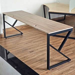 Mesa de Diseño Industrial para 2 Personas KConcept HBKC047, 200x60cm, Madera Contrachapada con Patas de Hierro - Product Image 2