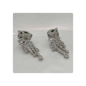 Pendientes de diamantes reales hechos en Panther con estilo, oro blanco de 14kt para niñas, colección de ropa de fiesta disponible para la venta - Product Image 2