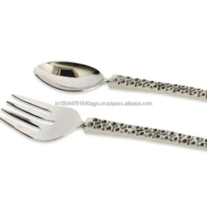 Ensemble de fourchette et cuillère à salade au design unique fait à la main Idéal pour les légumes, les pâtes et les salades - Product Image 4