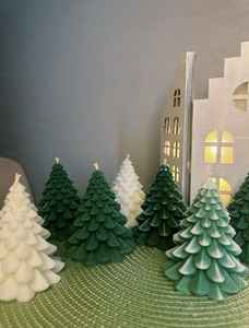 Bougie artisanale en cire de soja en forme de sapin de Noël - Aromathérapie parfumée Décoration d'intérieur faite à la main Fabriquée en Inde - Product Image 2