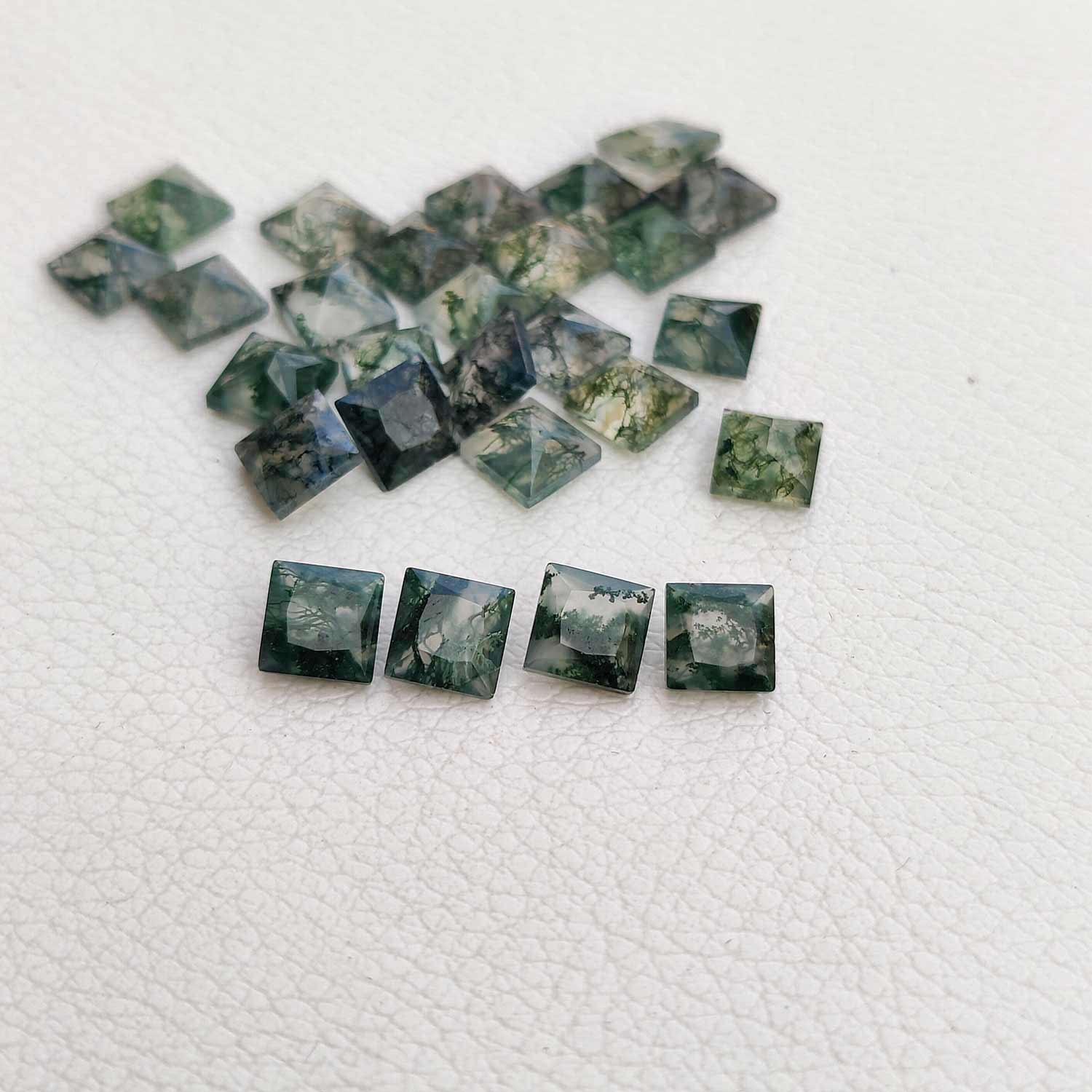 สีเขียว