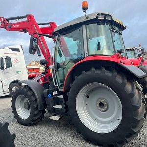 Tractores de Ruedas Massey Ferguson 2WD/4WD de 90HP, Usados y Nuevos a Bajo Precio con Engranaje y Bomba - Product Image 2