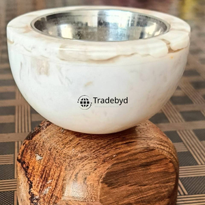 Tradebyd Brûleur d'encens en résine élégant Décor de parfum artistique fait à la main pour la méditation relaxante - Product Image 3