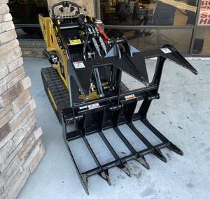 Chargeur compact sur chenilles 2025 COMPACT Boxer 385D, mini-chargeur sur chenilles diesel avec grappin - Product Image 6