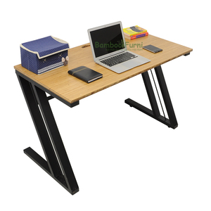 Escritorio de Bambú de Color Natural SB006a, Diseño Rectangular Simple, Patas en Forma de Z, Librero Integrado para Dormitorio (120cm X 60cm X 75cm) - Product Image 1