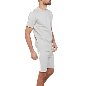 Conjunto de Camiseta y Pantalones Cortos Deportivos de Verano con Logotipo Personalizado para Hombre, Talla Grande, Transpirable, de Poliéster/Algodón de Secado Rápido - Product Image 5