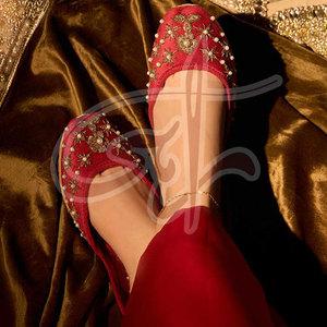 Fabrication pakistanaise, vente chaude, khussa pour femmes, nouveau design, sur mesure, tendance de la mode, imprimé, antidérapant - Product Image 4