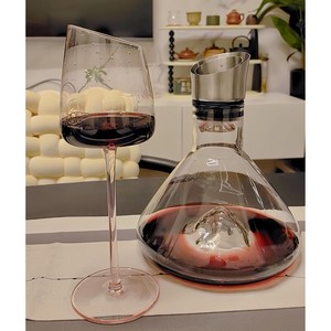 GROSSE REMISE ; Boire du vin dans un verre à vin rehausse l'expérience en engageant la vue, l'odorat et le goût ensemble - Product Image 6