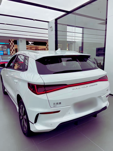 Usado en buen estado a precio de mayorista, 2023, vehículo eléctrico compacto, bajo kilometraje, sin problemas mecánicos, listo para conducir. - Product Image 2