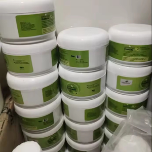 Pommade et Crème Capillaire Bio à l'Huile d'Amla pour la Croissance et la Force, Hydratante pour Cheveux Crépus et Bouclés - Végétalien, Sans Cruauté Animale, Vente en Gros - Product Image 1