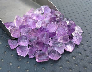 Pierres précieuses brutes en vrac d'améthyste rose naturelle de haute qualité 50 pièces 6-8 MM pour la fabrication de bijoux - Product Image 4