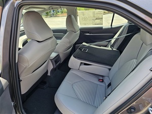Oferta Especial: Toyota Camry Híbrido Usado 2023 - ¡Listo para Enviar! - Product Image 3