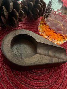 Cendrier rond carré en bois |   Cendrier en bois massif fait à la main |   Cendrier de table résistant à la chaleur et écologique - Product Image 4