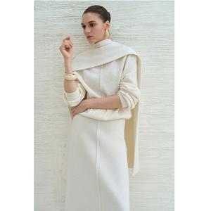 Service ODM Écharpe pour femme IVORY ESOL Écharpe longue unie blanche Écharpe d'hiver pour femme Vêtements de WhiteAnt - Product Image 2
