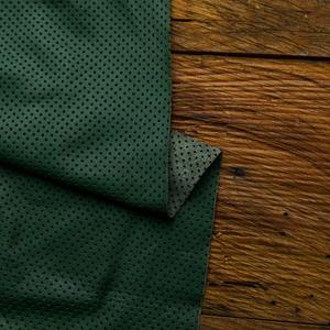 Cuir perforé pêche crémeuse disponible en 1 à 22 pieds carrés pour les produits en cuir personnalisés - Product Image 6