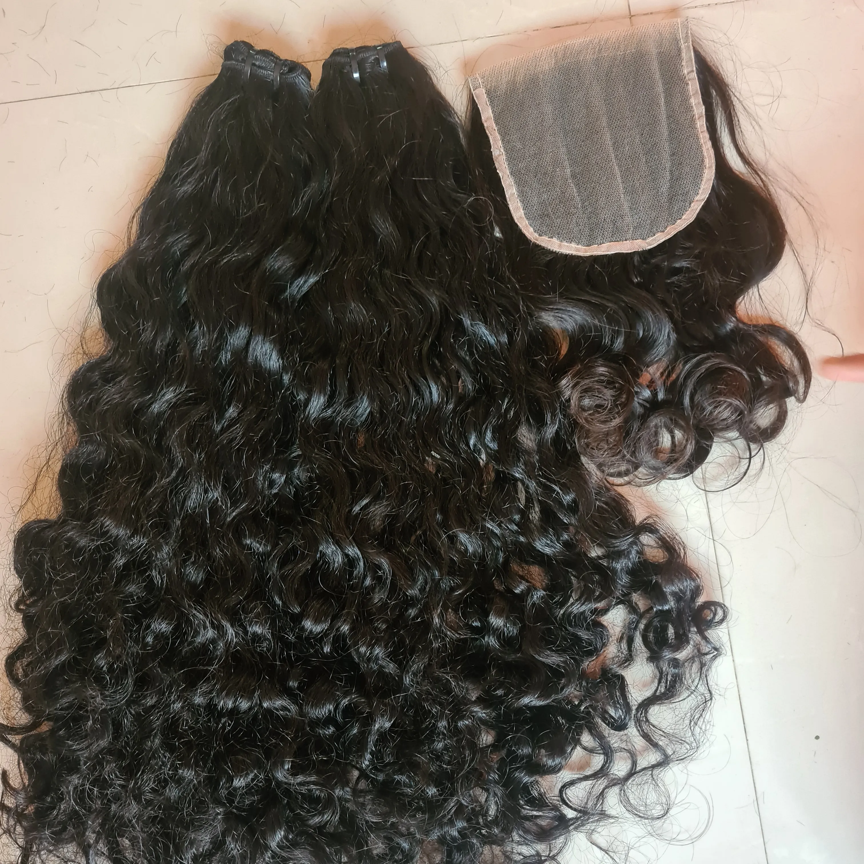 INDIAN CURLY COMNO BUNDLES AND CLOSURE HAIR EXTENSIONS