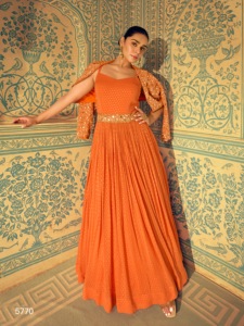 Robe Anarkali Sayuri Designer Karishma pour les festivals et les soirées, robe de soirée de luxe disponible en gros - Product Image 3