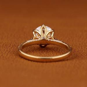 Bague de fiançailles classique en argent sterling 925, 2 carats, 8 mm, couleur D, taille VVS, moissanite, halo caché simple pour femmes, sertissage à griffes - Product Image 4