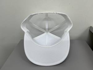 Gorras Trucker Personalizadas con Logotipo, 5 Paneles, Visera Plana, Estilo Hip Hop, Tela CVC, Unisex, Bordadas, Gorras Deportivas Personalizadas, OEM Vietnam - Product Image 4