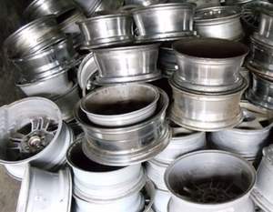 Déchets de jantes en aluminium de qualité supérieure, haute pureté 99,9%-99,99%, jante en alliage d'aluminium, teneur en aluminium de 12%, origine DE, 45 kg - Product Image 1