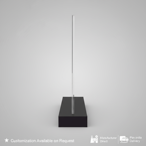 Trofeo Acrílico Triangular Moderno con Base de Madera, Impresión Tipográfica Pulida y Duradera para Premios Corporativos y Reconocimiento a Empleados - Product Image 3