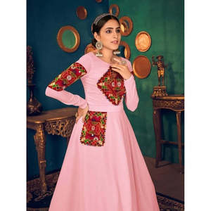 Robe de soirée en georgette rose superbe avec des travaux de miroir et de perles, tenue de fête - Product Image 2