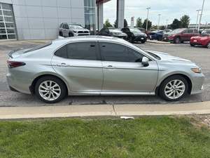 Nuevo/Usado Toyota Camry LE FWD 2025 Automático Turbo Asientos de Cuero Techo Panorámico 1-25000 Millas - Product Image 4