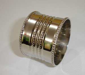 Rond de serviette en métal au design élégant de qualité supérieure plaqué or fait à la main en gros rond de serviette bas prix décoratif en gros rond de serviette - Product Image 6