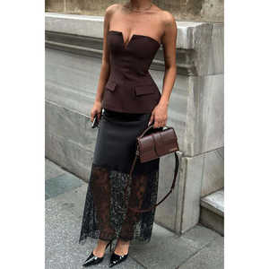 Robe de soirée longue en satin avec détails en dentelle, taille élastique 4057-08 - Product Image 1