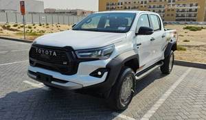 HILUX 2024 Édition d'occasion SUV Volant à gauche Sièges en tissu Transmission automatique 843HP Bon état - Product Image 3